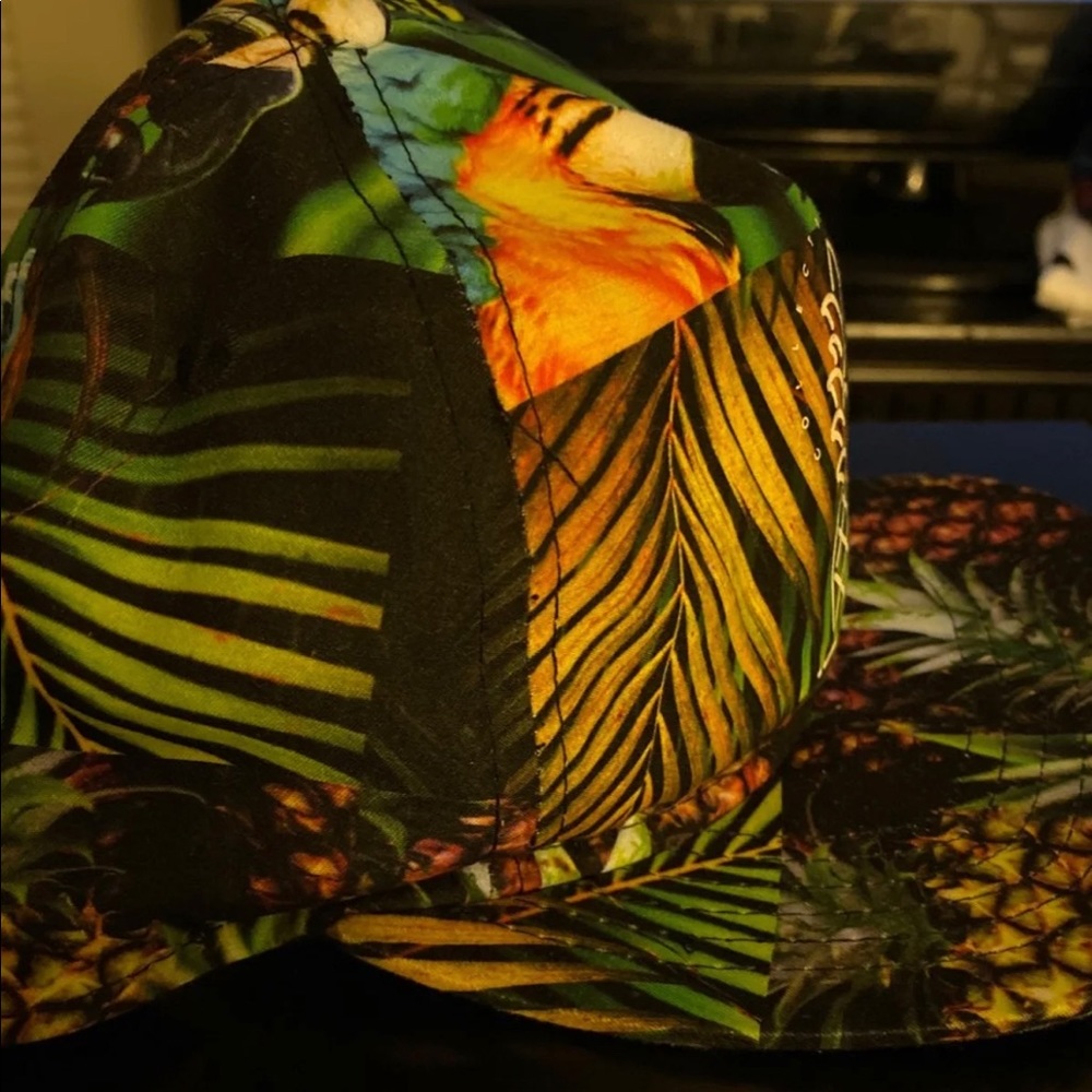 Nef hat - Picture 2 of 3